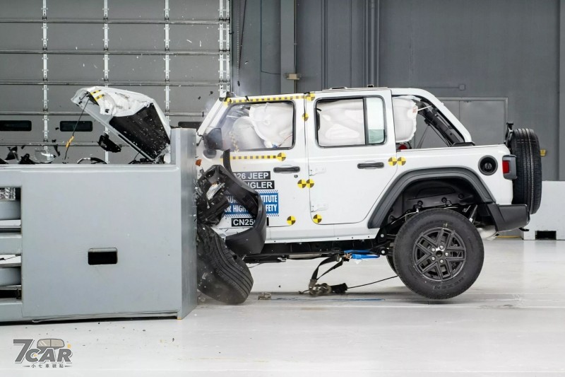 安全再升級 !  IIHS 宣布 2026 Jeep Wrangler 終於解決翻車隱憂