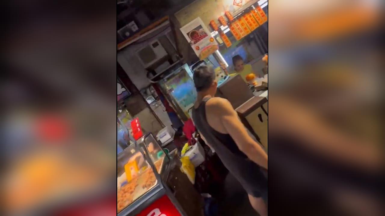 基隆飲料攤"店狗包尿布上班"吸客? 店家遭疑不當對待