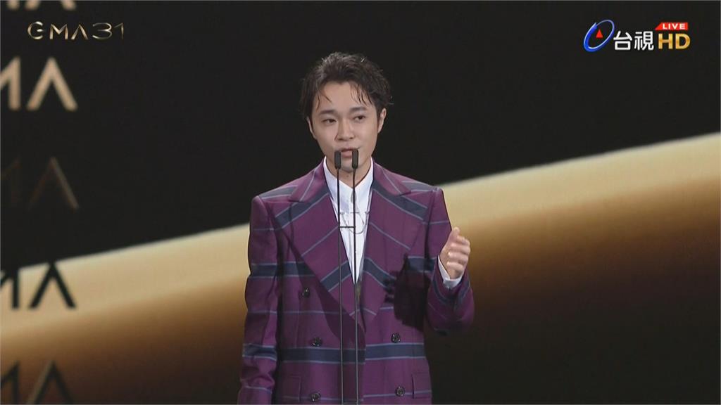 快新聞／一舉拿下最佳男歌手獎 吳青峰哽咽謝謝自己「沒有被打倒」