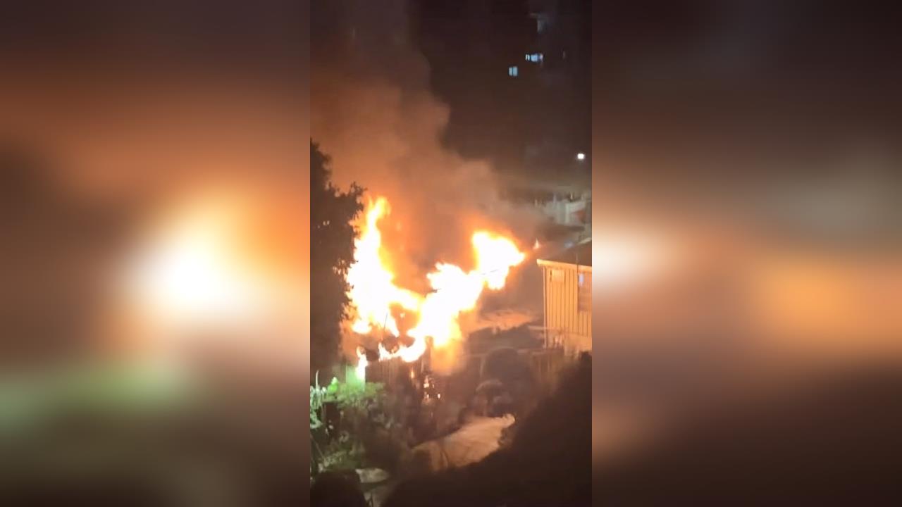 快新聞／快戴口罩！台大醫院旁三級火警「臭味飄超遠」　居民嚇喊：好臭