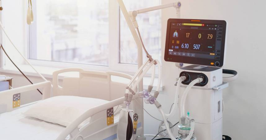 吃完高檔自助餐腹痛送急診!她住院2天就病逝 醫示警:別自行停藥