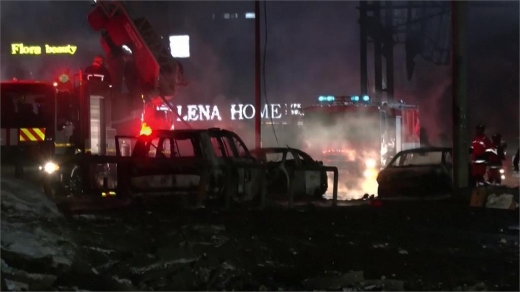 烈火吞噬道路！　蒙古首都油罐車爆炸6死14傷