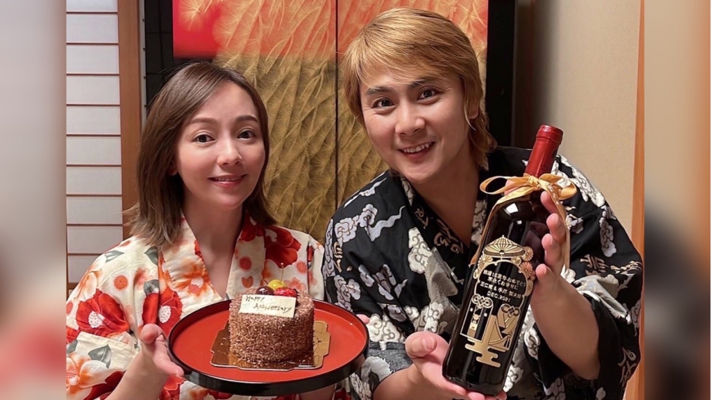 王仁甫和季芹 脫明星包袱北投穿浴衣逛超商慶16周年 開心有COSPLAY感!