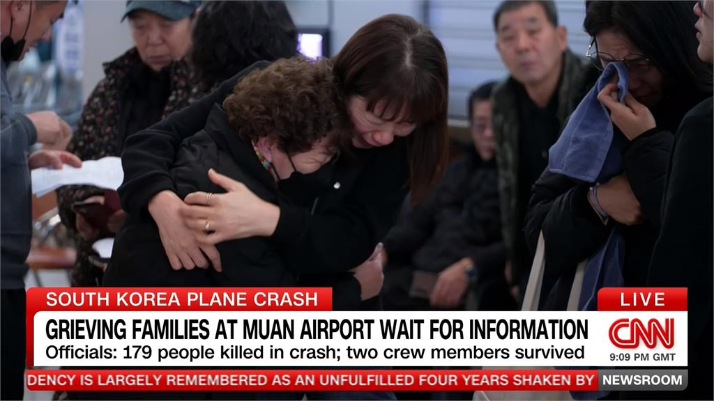 濟航空難上百個家庭破碎　出境大廳裡哭聲迴盪