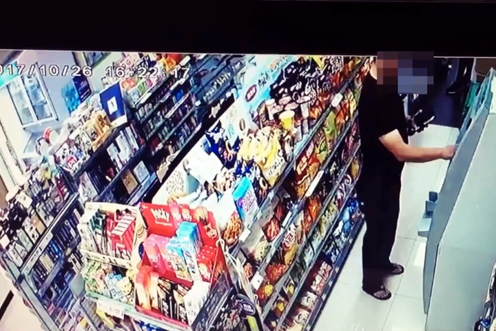 失業求職淪詐騙車手被逮 男求饒稱中風