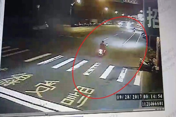 注意！假車禍真搶劫 女子半夜驚魂