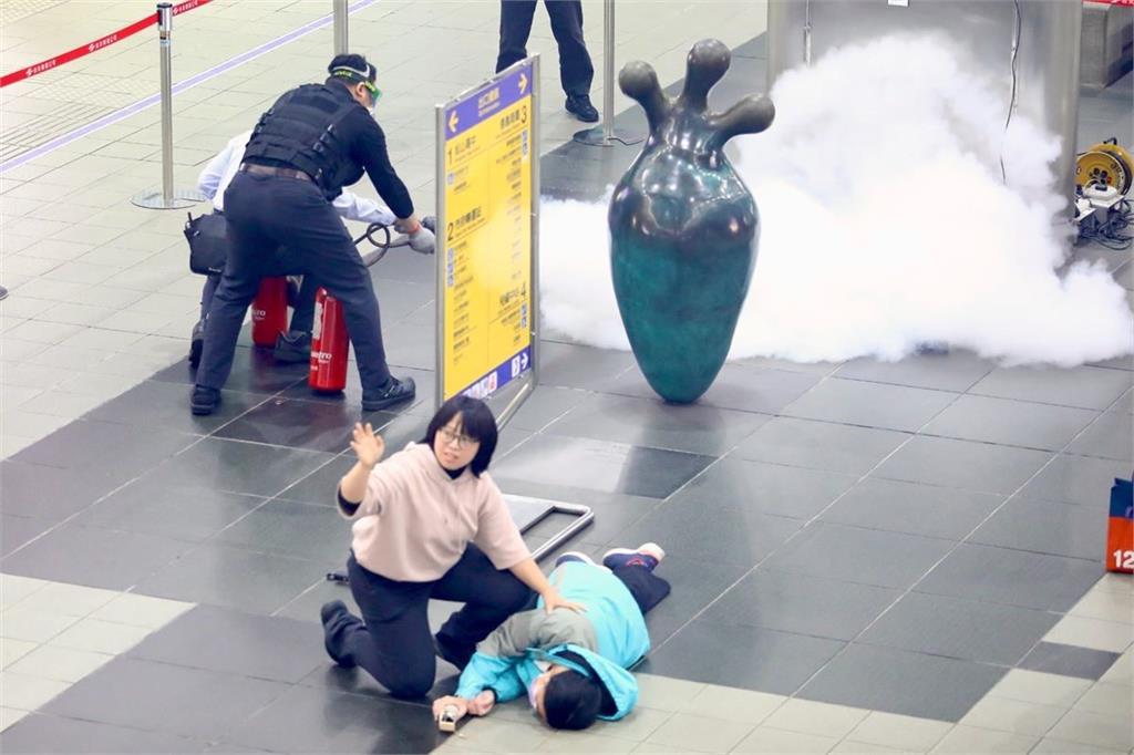 北捷頂溪站傳火警　15歲少年縱火燒垃圾桶直呼「好玩」