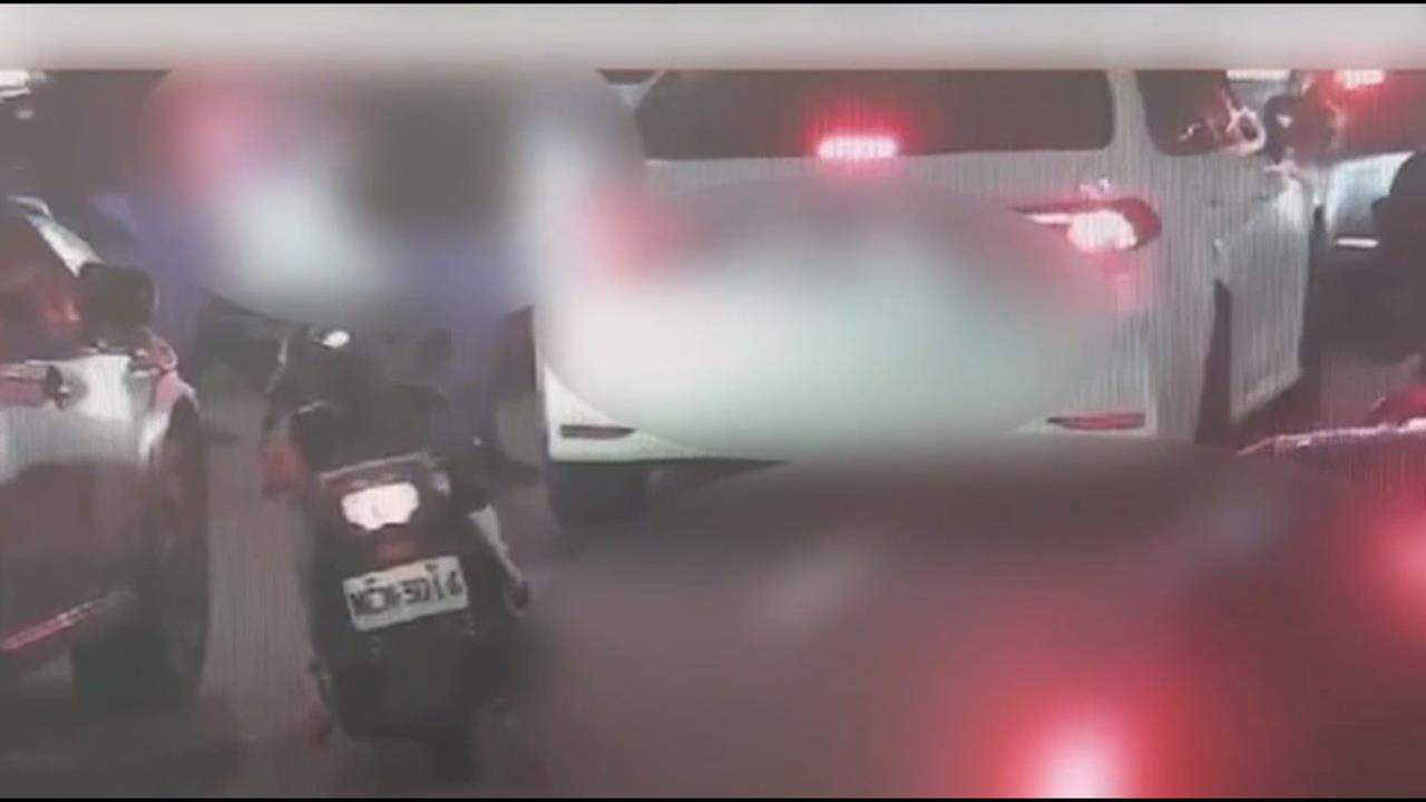 高雄新崛江商圈驚傳槍響　查違規停車　警連開九槍嚇阻