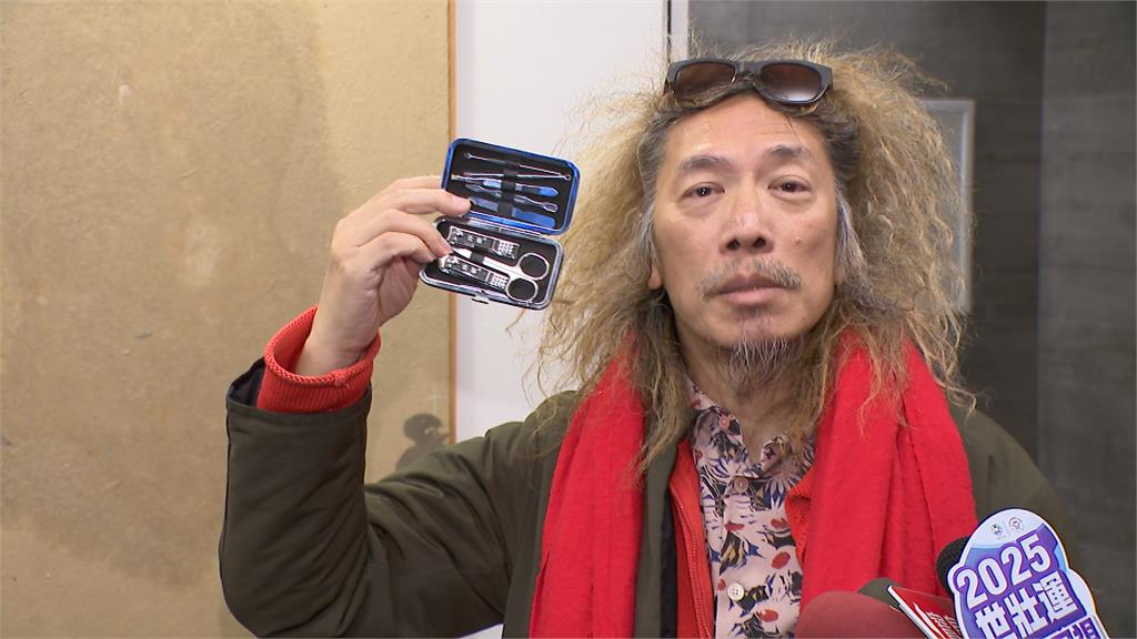 藍委林德福送選民「傅崐萁修容組」？　朱頭皮：出來解釋