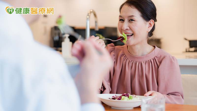 人過中年飲食習慣要改!養成「6大好習慣」遠離脂肪肝