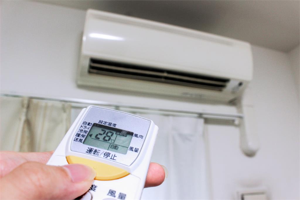 冷氣溫度設定「比室溫高」就會變暖?台電曝解答:要有1功能才行!