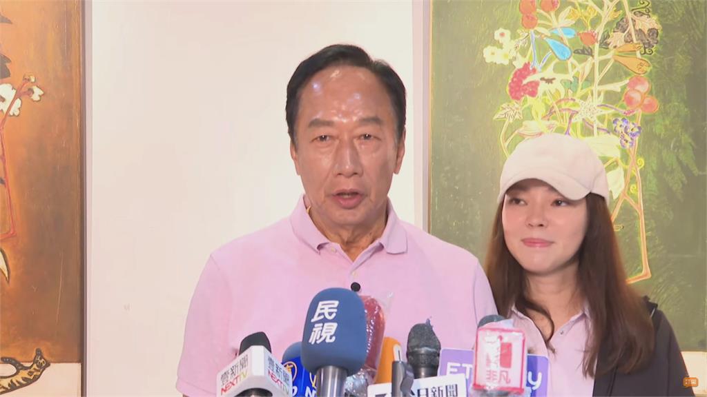 郭台銘稱「雨中騎士要合照是民意」　邱明玉：我們都認為是精心安排