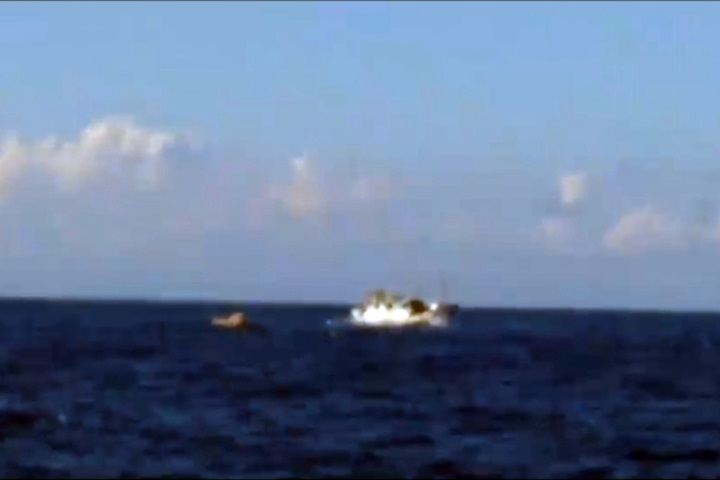 基隆港外海兩漁船相撞 五人救起一失蹤