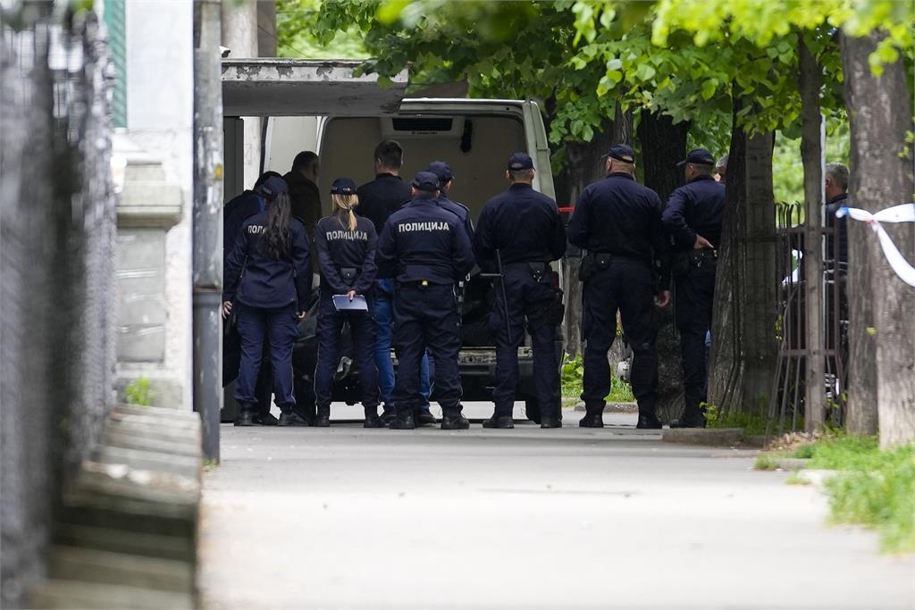 快新聞／塞爾維亞14歲男孩掃射校園釀9死悲劇　老師、6學生送醫治療