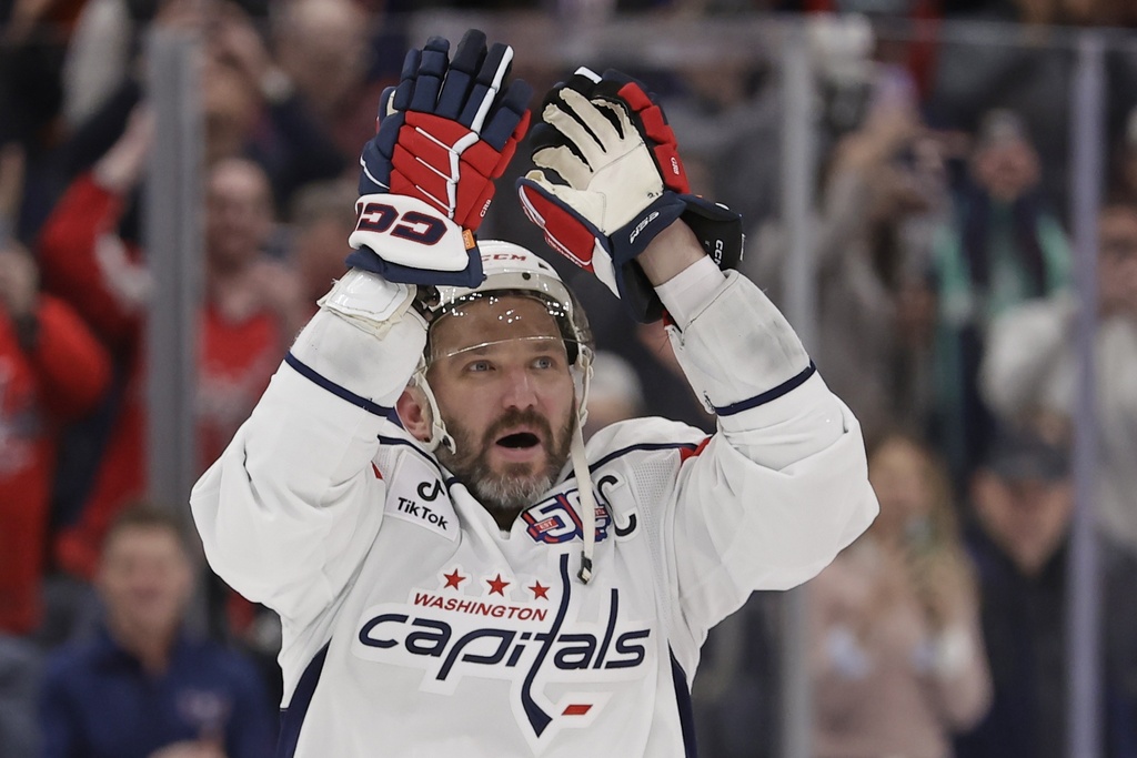 NHL(影)／Ovechkin射進生涯第895球　打破「冰球大帝」高懸31年紀錄