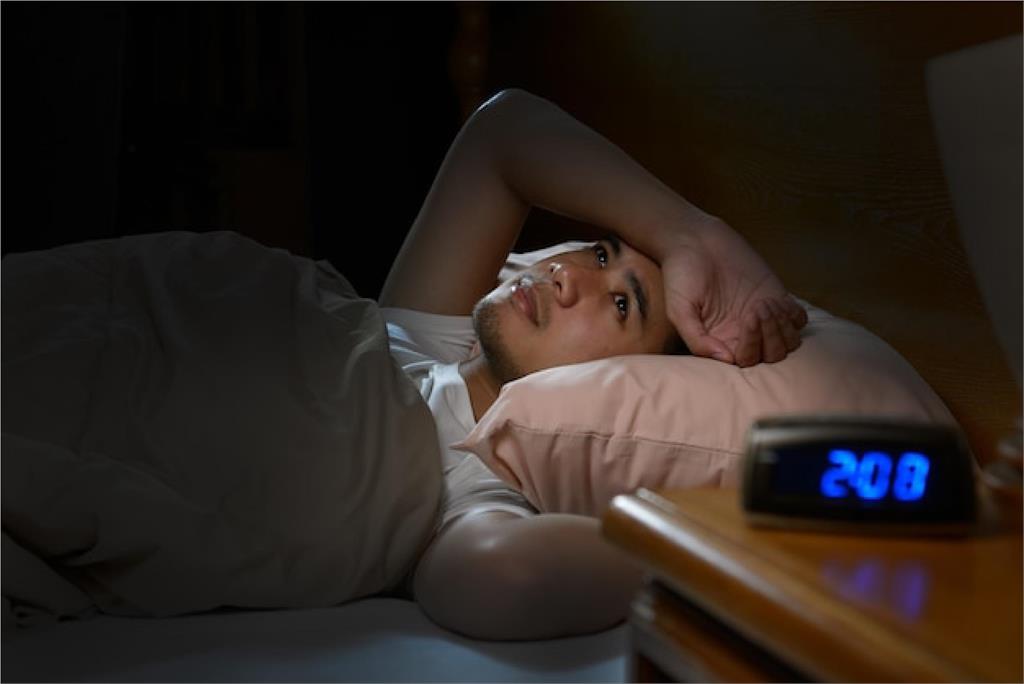 失眠｜天氣太熱睡不著？什麼成份有助睡眠？