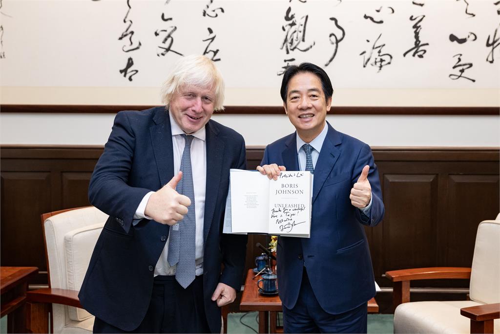 快新聞／繼柴契爾、特拉斯後第3位　前英相強生晉見賴清德喊「捍衛民主」