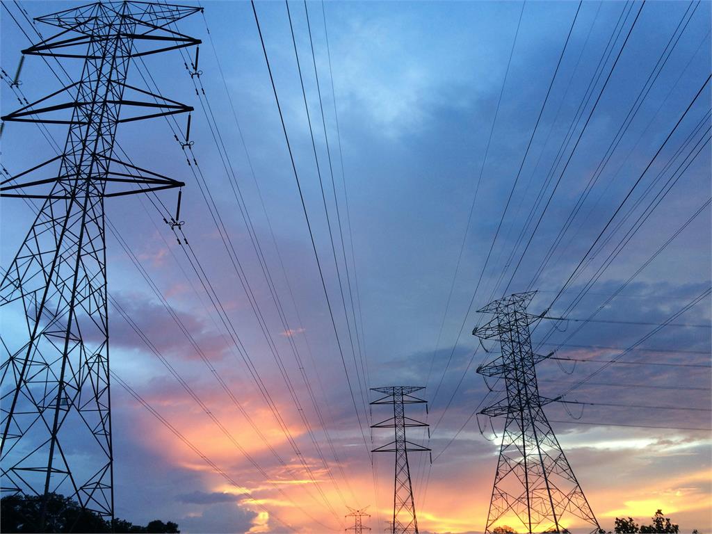 台股指數走弱 電線電纜股卻逆流而上！這個股更強勢漲停