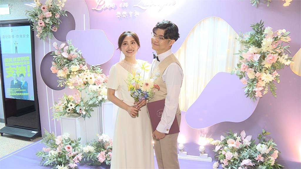 洗刷戶政事務所恐怖美學惡名　中和結婚牆登網紅評比第一名