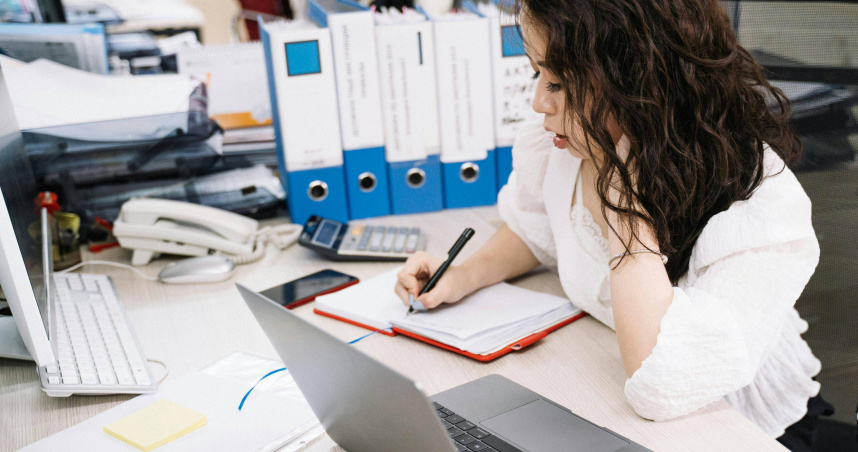 11月經常性薪資出爐!「這產業奪冠」月薪破7萬元