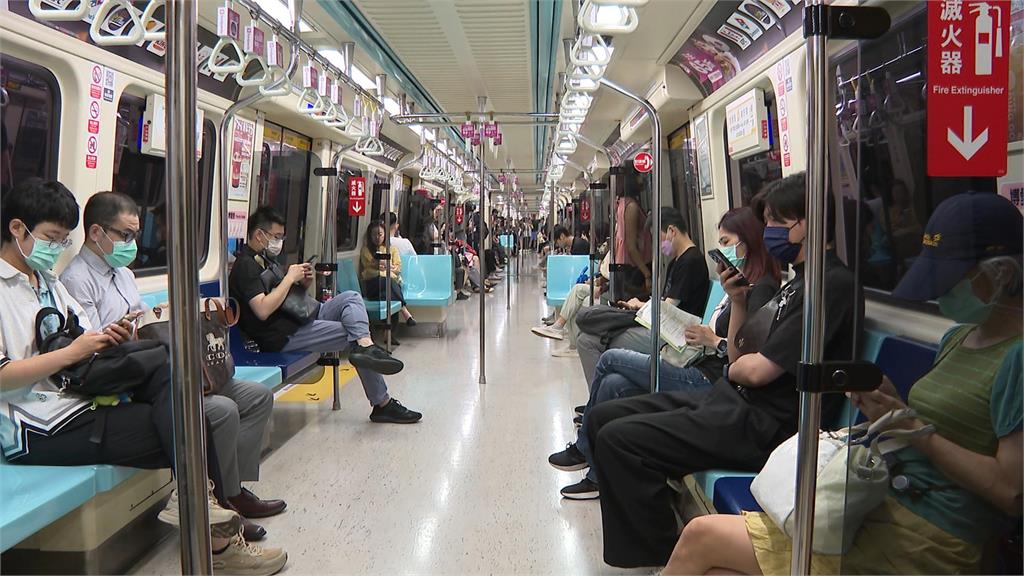 搭捷運「NG行為」！　立委推修法盼比照英國、新加坡開罰