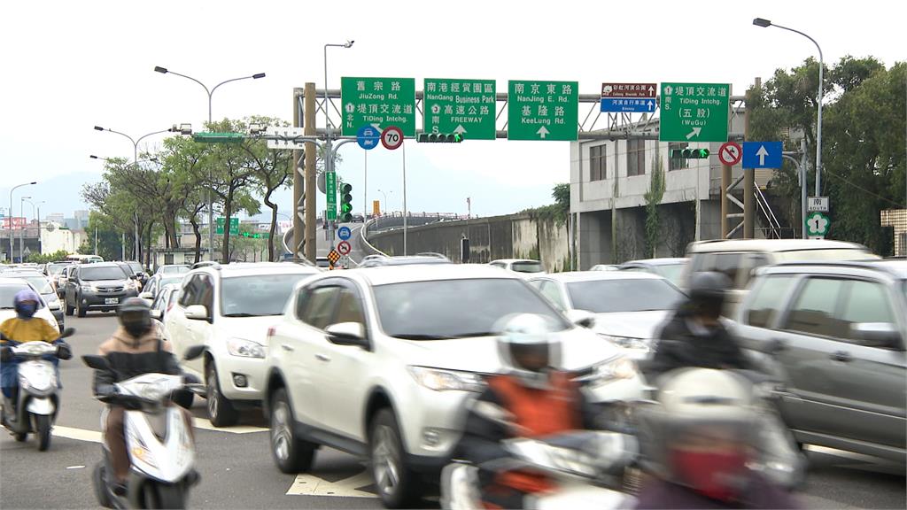 他怒檢舉騎士「亂吐檳榔汁」獎金入袋了！網一看「這數字」嗨爛：賺起來