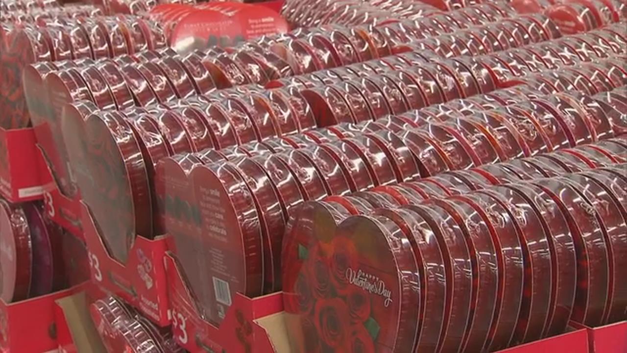 情人節搶愛情商機! 中國戀愛遊戲獲情感需求 辛巴威送鈔票花束