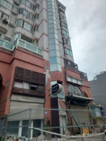 花蓮又搖！　去年0403危樓仍在　罷團批「花蓮人真是受夠了」