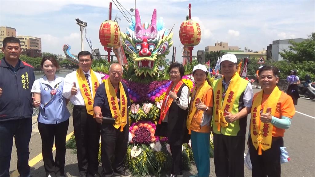 彰化鹿港龍王祭登場！　縣長王惠美親自幫龍舟「開光點睛」