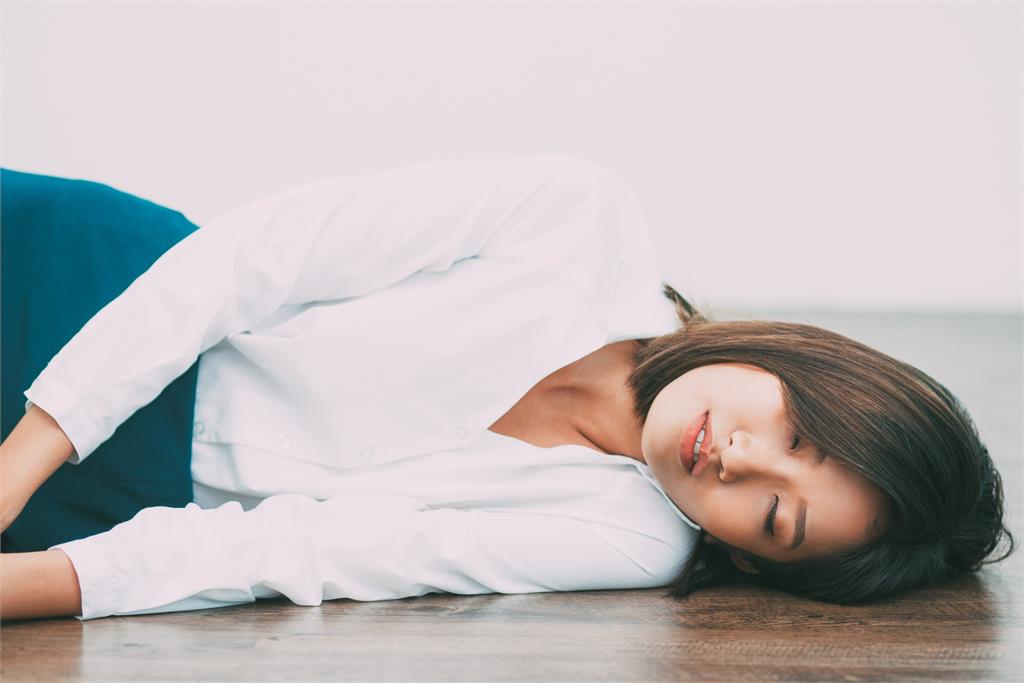 不想在中年後「命苦」?這5個壞習慣妳一定要改!