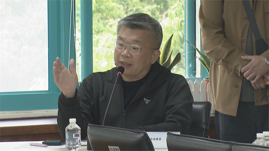 快新聞／市民恐慌走在路上也有事！　蔡其昌嘆：應思考新光三越這麼大為何也沒依規定
