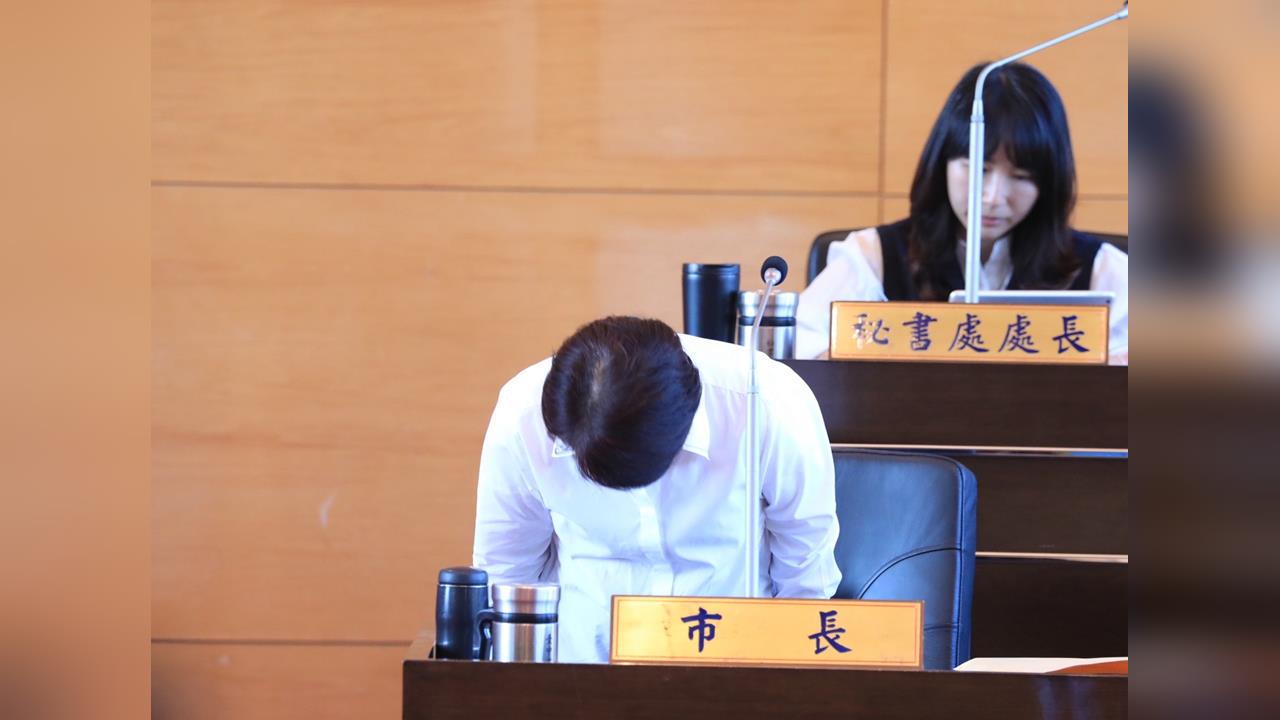 快新聞/深深自責!盧秀燕今赴議會豬瘟專報 再度鞠躬致歉