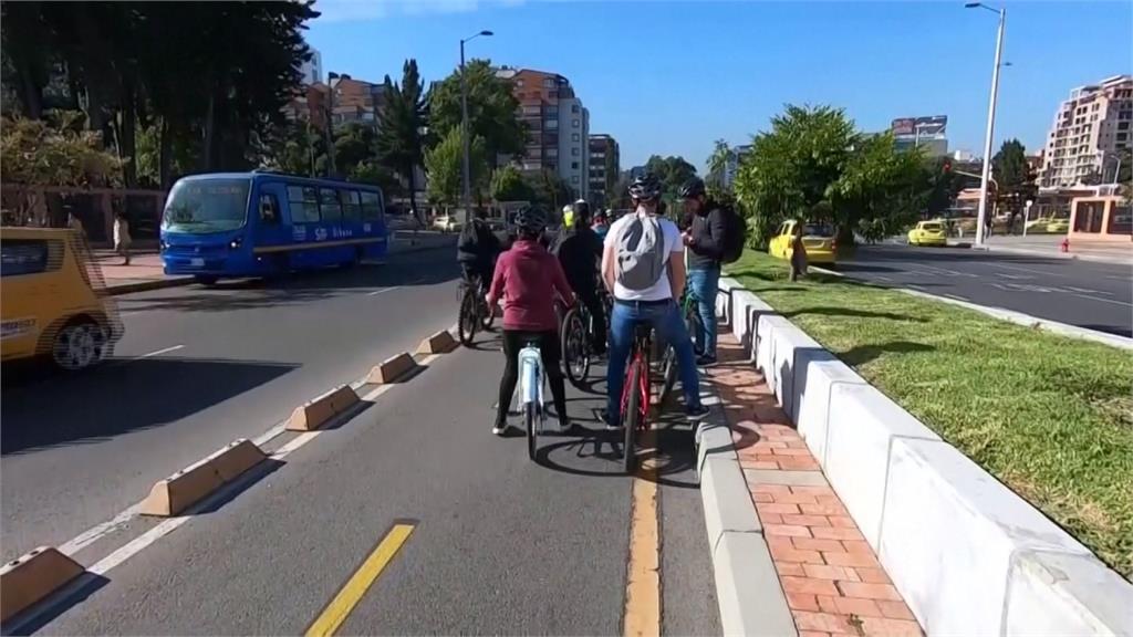 街上只見自行車...波哥大「無車日」禁私家車上路