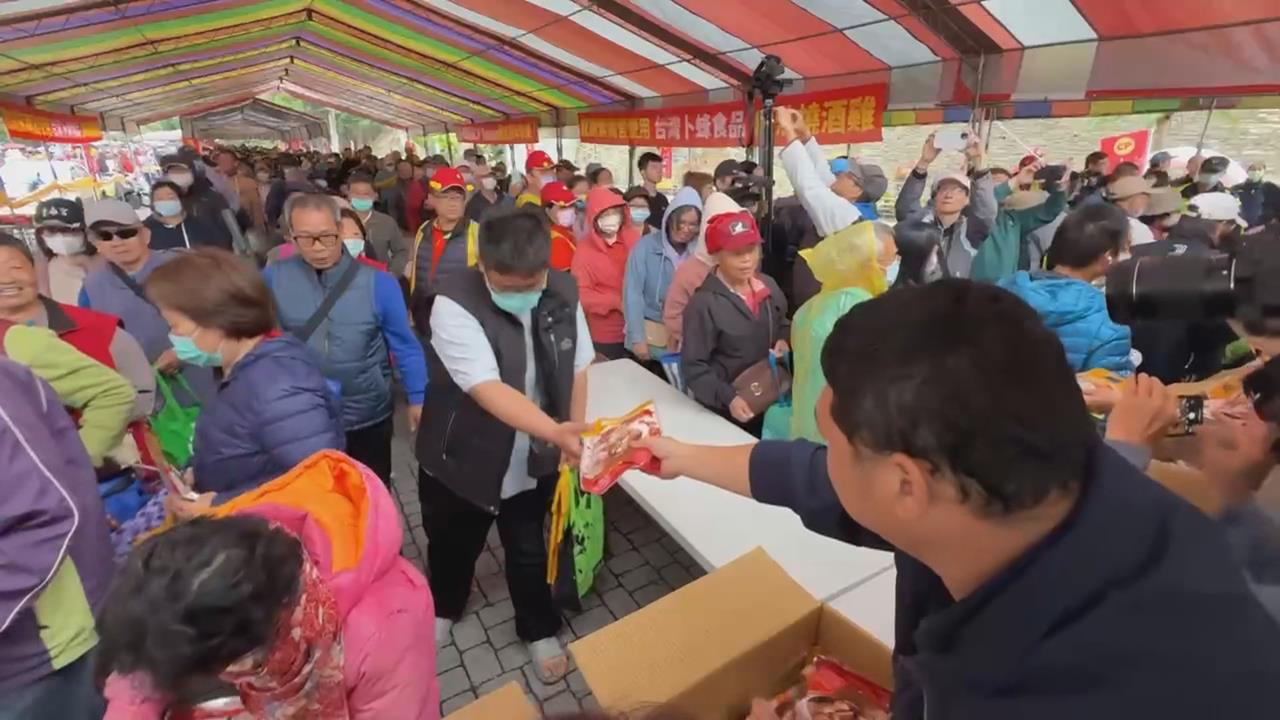 「呷平安丁酒」登場!　竹山紫南宮發放10萬份料理包