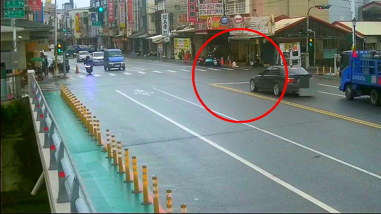 男子攔查謊稱「未帶證件」　警二度攔查竟落跑身分曝光