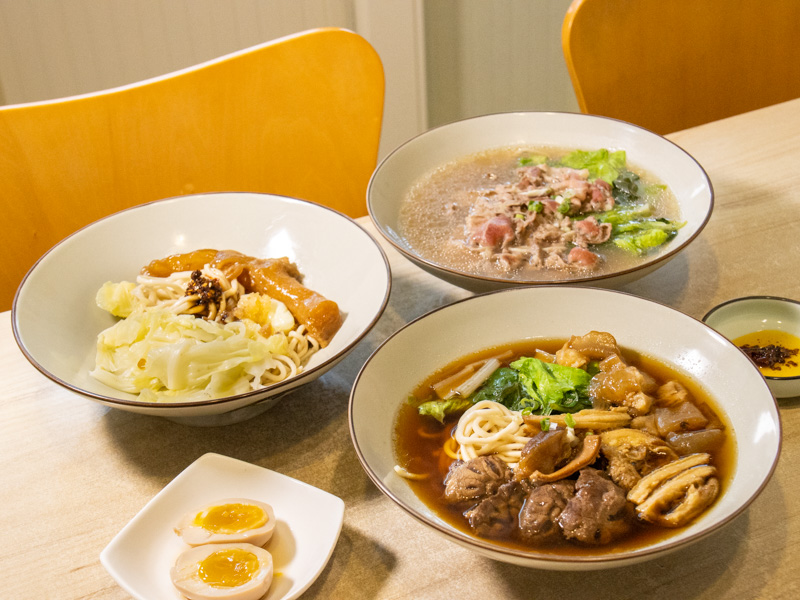員林人氣牛肉麵「紅燒、養氣」高湯任你搭！配Q彈麵條最對味