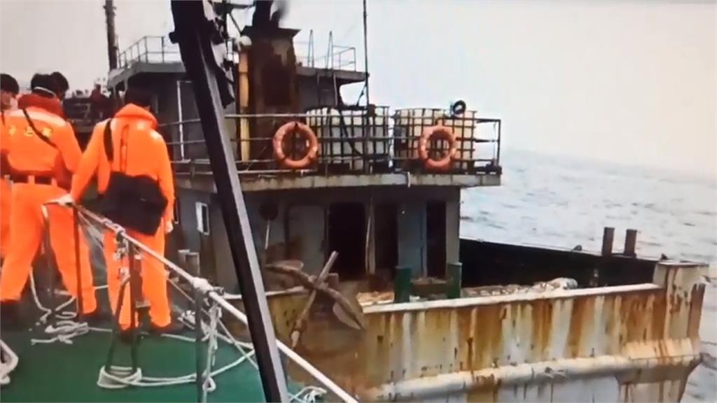 圍堵海上防疫破口！海巡署逮越界中國漁船