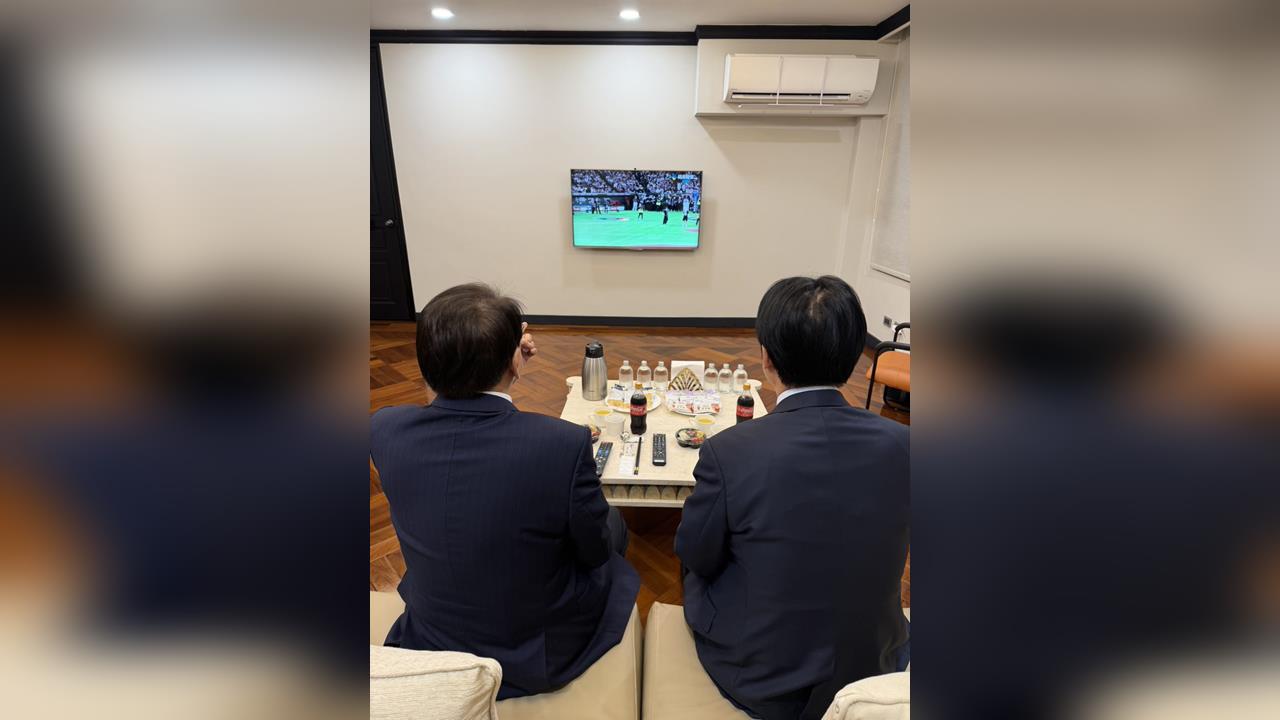 經典賽／台日大戰替台灣隊集氣　賴總統、潘孟安緊盯電視機觀賽