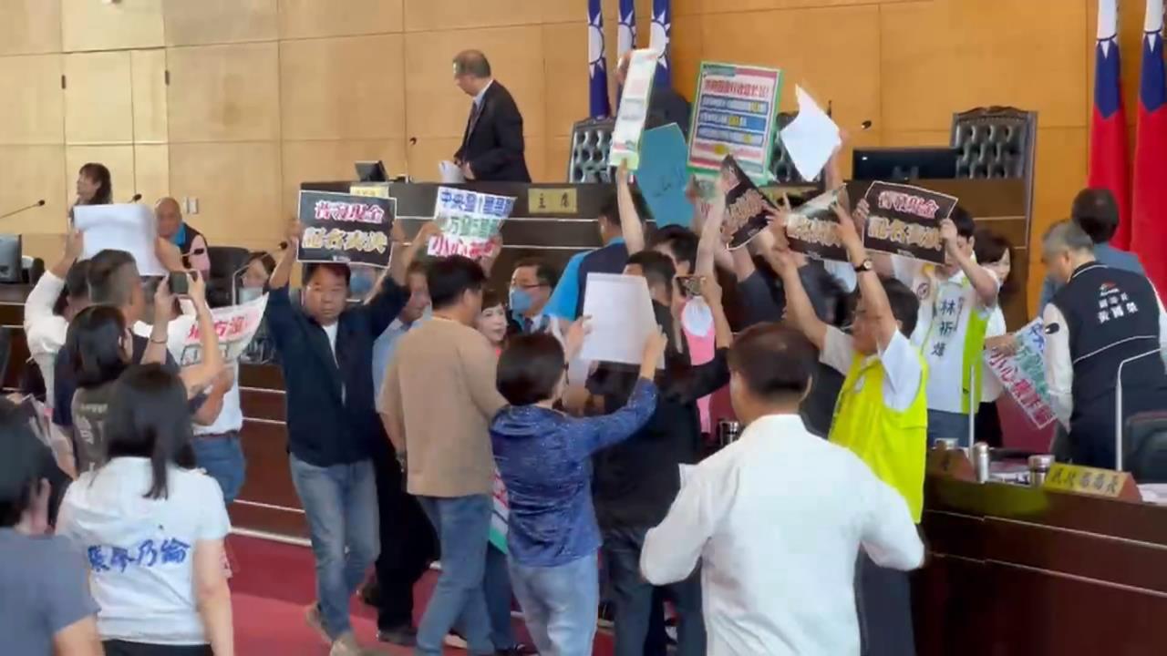 台中普發五萬！？　綠議員甲動突襲記名表決拚闖關