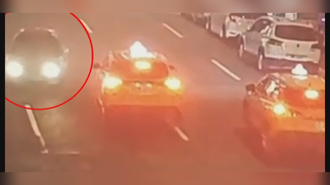 驚險畫面曝！　５旬男載妻兒「逆向行駛」市區　對向車嚇壞紛忙閃避