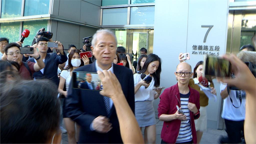 倒塌4天基泰終於出面　董座請辭快閃　總經理當場噴淚