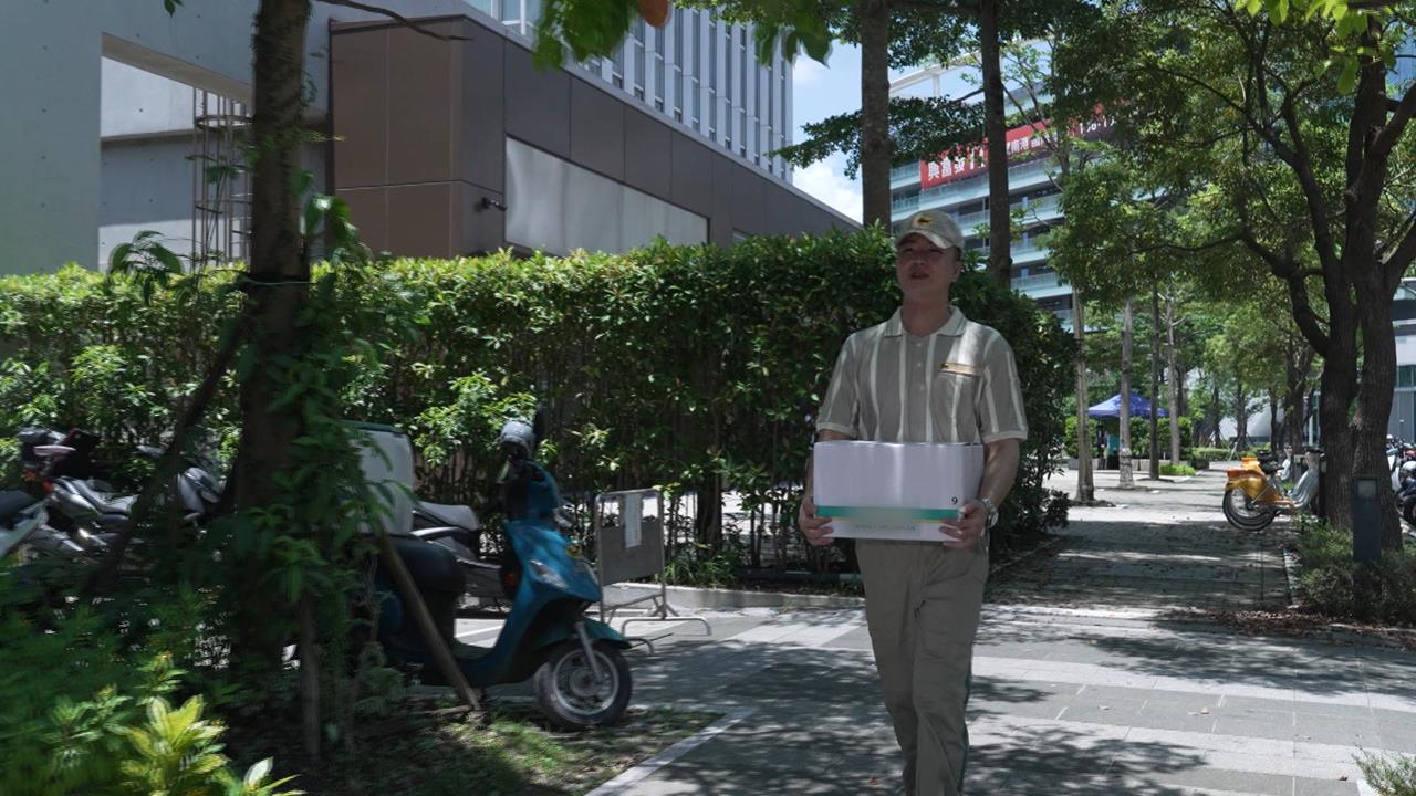 炎炎夏日體感破40度爆汗！　極細纖維、抗UV機能衣成抗暑必備