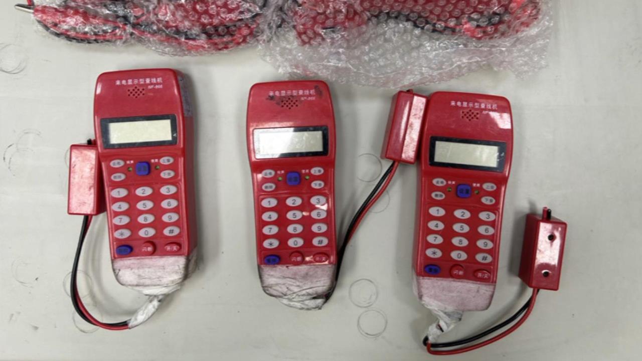 全國首宗！男靠「紅色電話」盜上千市話　賣中國詐團賺百萬