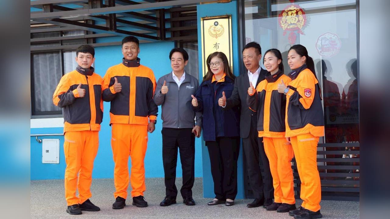 快新聞／賴清德小年夜親訪布袋漁港安檢所　慰勉海巡第一線同仁