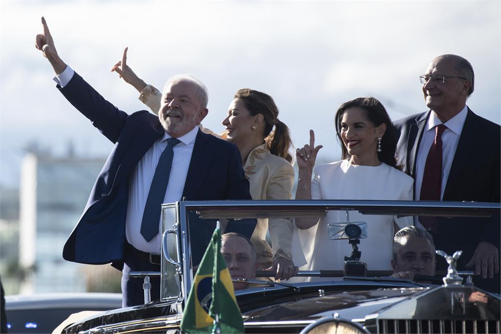 快新聞／魯拉就職3度任巴西總統　誓言與人民重建國家