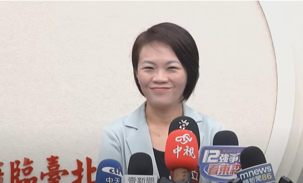 快新聞/不抗告還剃頭煽動小草? 簡舒培轟柯文哲:定罪不是看頭上幾根毛