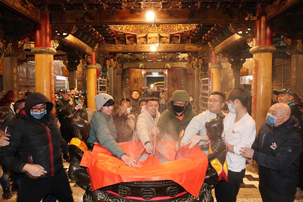 新春福蛇送吉祥　台西五條港安西府　走春拜拜吃福食、點平安燈、賞得獎畫作