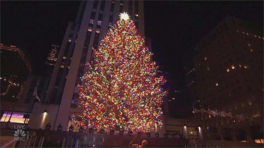 紐約洛克斐勒耶誕樹 今年架起路障 民眾只能遠觀