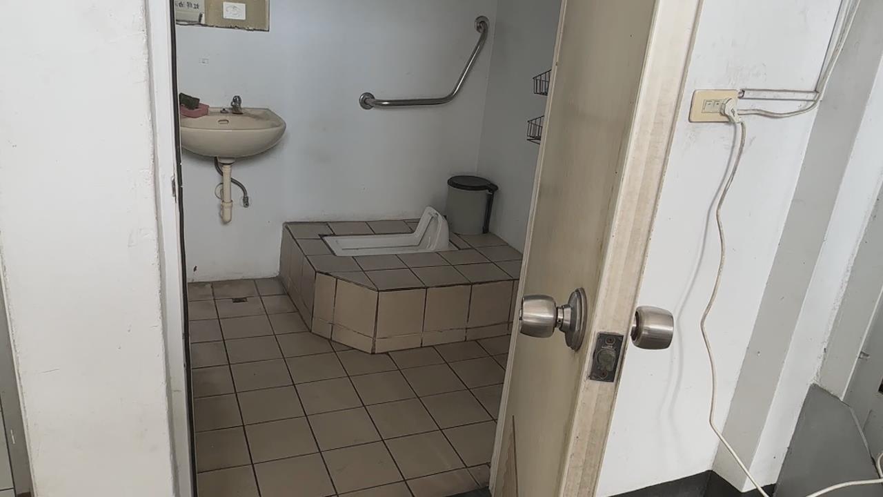 高雄孕婦突肚子痛借消防廁所　不料小產　不足4月無生命跡象