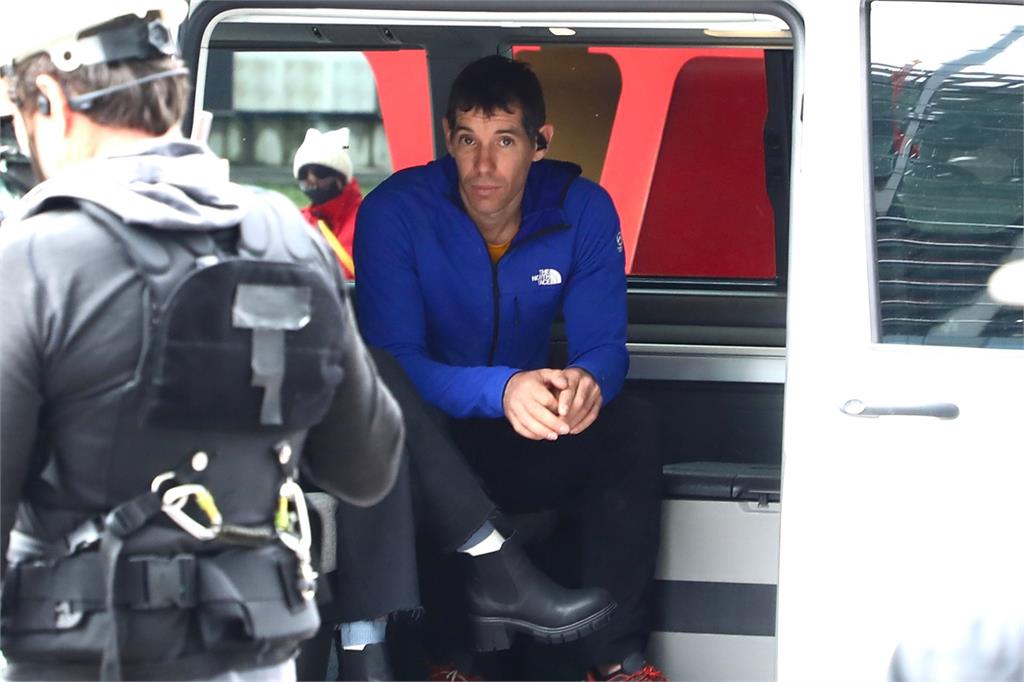 外媒揭他徒手爬台北101酬勞！　霍諾德：免費我也爬